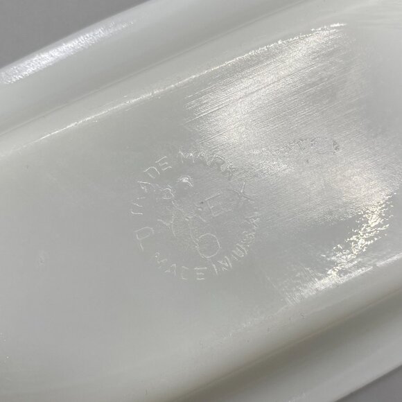 Vintage 1970's Pyrex Milk Glass Butterfly Gold Covered Butter Dish 72-B - Picture 6 of 9